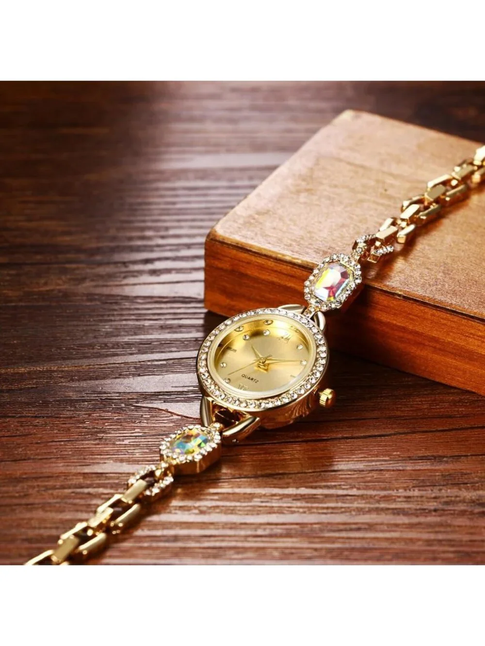 Women's Gold Analog Quartz Elegant Round Dial Cubic Zirconia Faux Diamond Watch